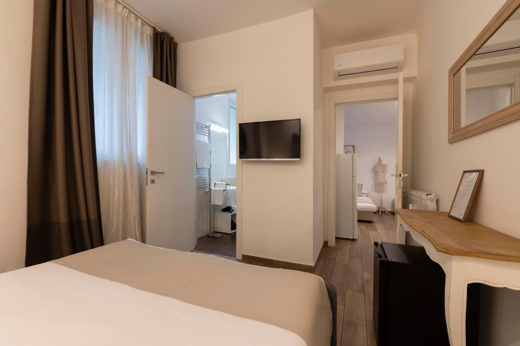 Popolo & Flaminio Rooms Рим Екстер'єр фото
